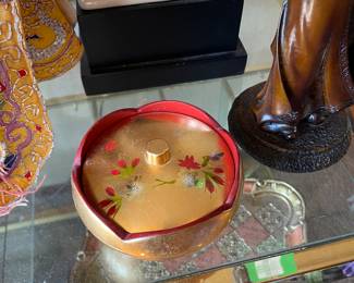 Japanese Gold Kanazawa Leaf Round Lacquer Trinket Box with Flowers