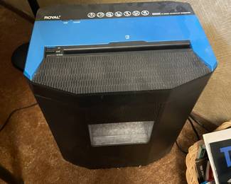 Royal 805MC 8 Sheet Microcut Shredder 
