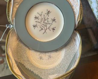 Vintage Kingsley by Lenox Bone China - 12 Bread & Butter Plates in Seafoam