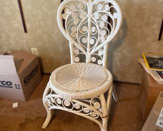 Vintage Boho Shabby Chic Rattan Wicker Heart Peacock Chair