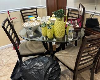 KITCHEN TABLE AND CHAIRS 