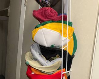 vintage hats/trucker hats 