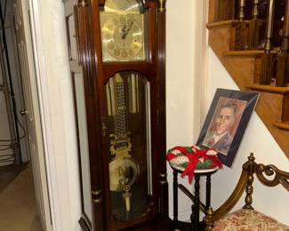 howard miller grand father clock, working condition 