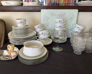 Johann Haviland Bavaria Germany "Blue Garland" Dinnerware Set