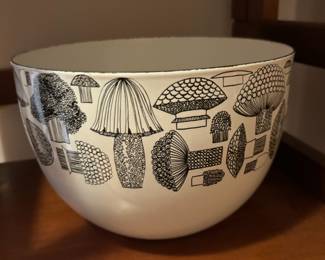 Arabia Finland Enameled Bowl with Mushroom Design