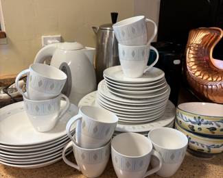 Mikasa Ultima Diamond Head Pattern Dinnerware Set