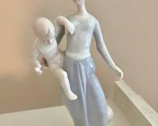 Duncan Royale Mother Holding Child Porcelain Figurine