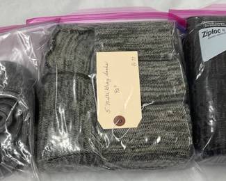 Lot# 498 - Collection of 13 Pairs of Kni