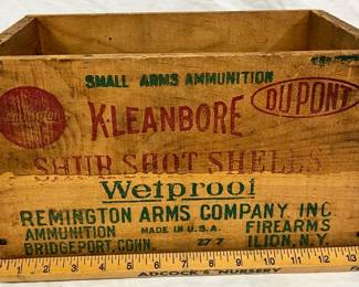 Lot# 213 - Wooden Kleanbore Ammunition C