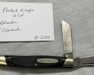 Lot# 189 - Buck Three-Blade Folding Pock