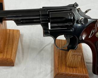 Lot# 328 - 381fp Smith & Wesson Model 19-4