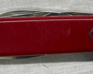 Lot# 203 - Victorinox Swiss-Made Officer