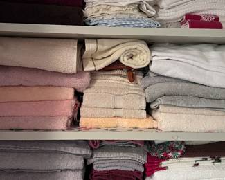 linens, towels