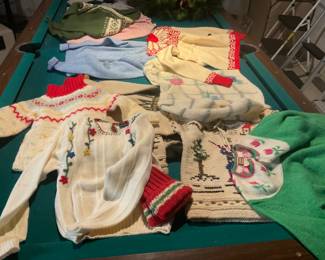 VINTAGE KIDS SWEATERS 