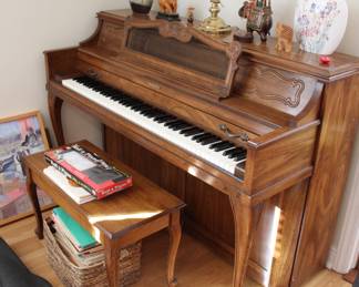 Baldwin piano