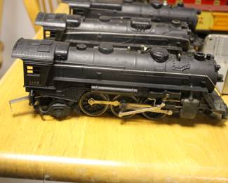 Set Lionel trains & accessories -3 engines
