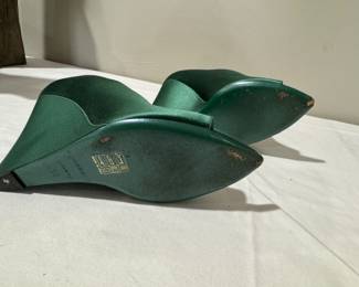#106 Burberry green satin shoes sz 38 $50