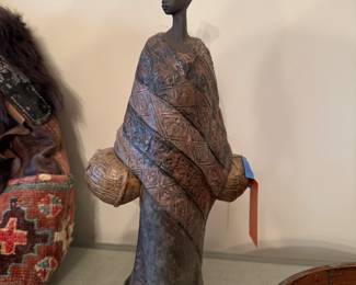 Rare Lladro Pottery - 'Gift of the Earth' $200