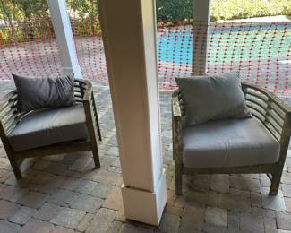 $1,000 6 piece Teak patio set