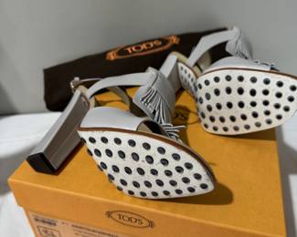 #115 Tod's grey fringe heel shoes open toe w/box & bags size 7 $140