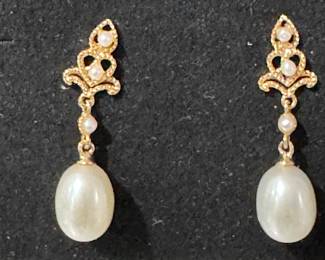 #28 - $80 - 14kt gold pearl dangles earrings