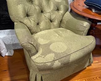 #50 - $100 - Green Swivel Chair Harden