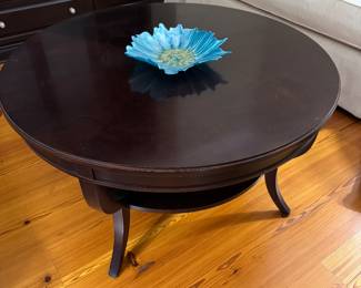 #5 - $150 Round coffee table Sherill Ocassional 40"Rx22"H
