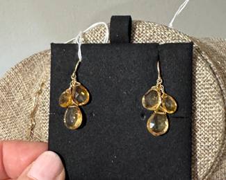 #41- $60 - 14kt gold earrings dangling citrine