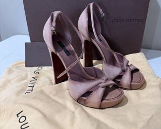 #100 Louis Vuitton nude borwn distressed leather size 38-7.5 Dust bag & box  $375