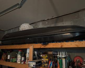 #76 - $200 - Thule 669ES Mountaineer ES Cargo box 17 cubic foot capacity