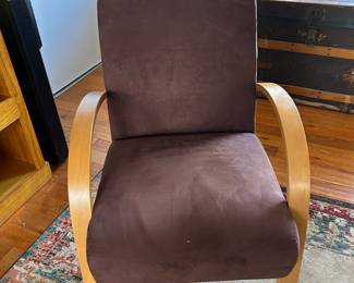 Curved armchair