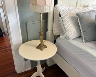 Side table, lamp