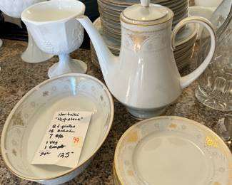 #99 Noritake Highclere 32 piece China set $125.00
