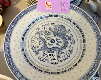 #152 rice eyes pattern dragon plates, 11 pieces $55.00