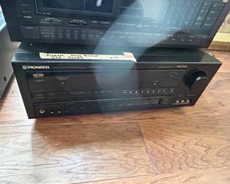 #183 pioneer stereo receiver vsxd6025 $50.00