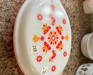 #228 vintage pyrex lasagna plate $30.00