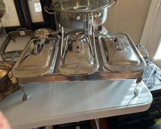 #175 3 pyrex rectangle dish with stainless lid warming dish 17x10x6 $30.00