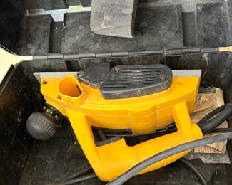 #83 DeWalt planer dw680k $100.00