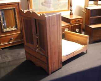 Collection of miniature furniture / salesman samples Murphy bed