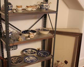 More vintage items....