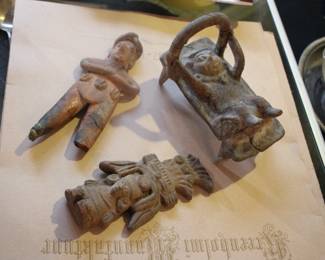 Old pottery figures - Mayan?