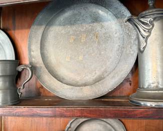 Antique Colonial pewter trencher / serving plate