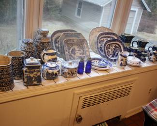 Blue & white china collection - Blue Willow etc