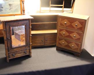 Collection of miniature furniture / salesman samples