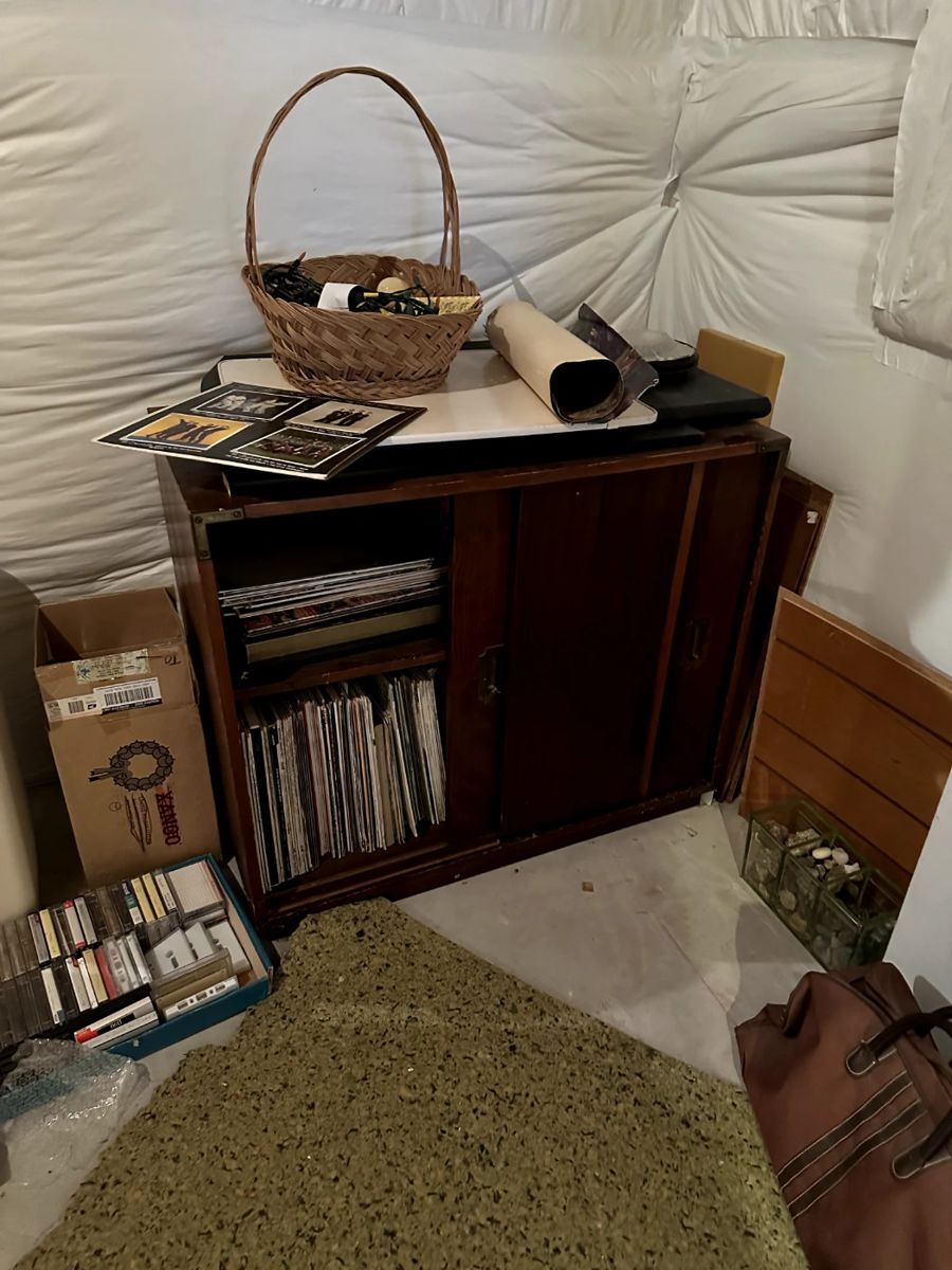 Broadmoor Bluffs Decor, Artwork, Tools, Guns... starts on 2/28/2025