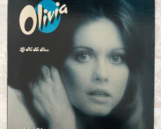 Olivia Newton-John – Let Me Be There / MCA-389