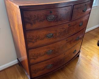 Antique Inlay 5 Drawer Dresser (21-1/2"D x 43"H x 41"W)