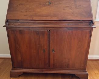 Antique & Unique Drop Down 2 Door / 2 Drawer Secretary Desk (Excellent Condition) (18"Closed Depth | 27" Open Depth x 41"W x 41"H)