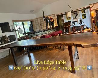 Another Angle of the Beautiful Live Edge Table
