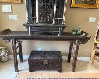 CABINET & FOO DOGS SOLD